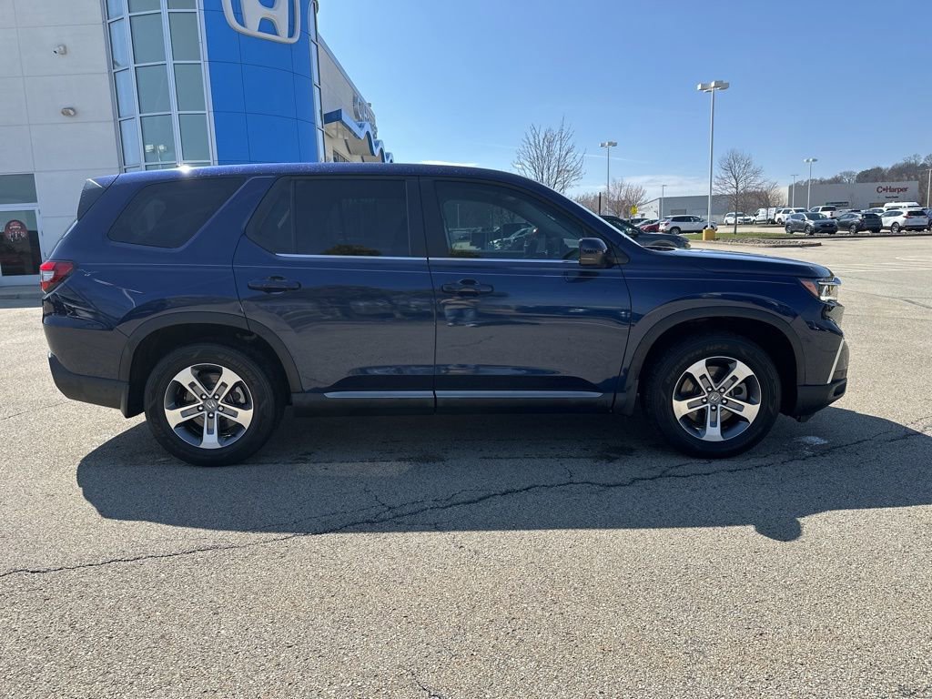 Used 2025 Honda Pilot EX-L image 2