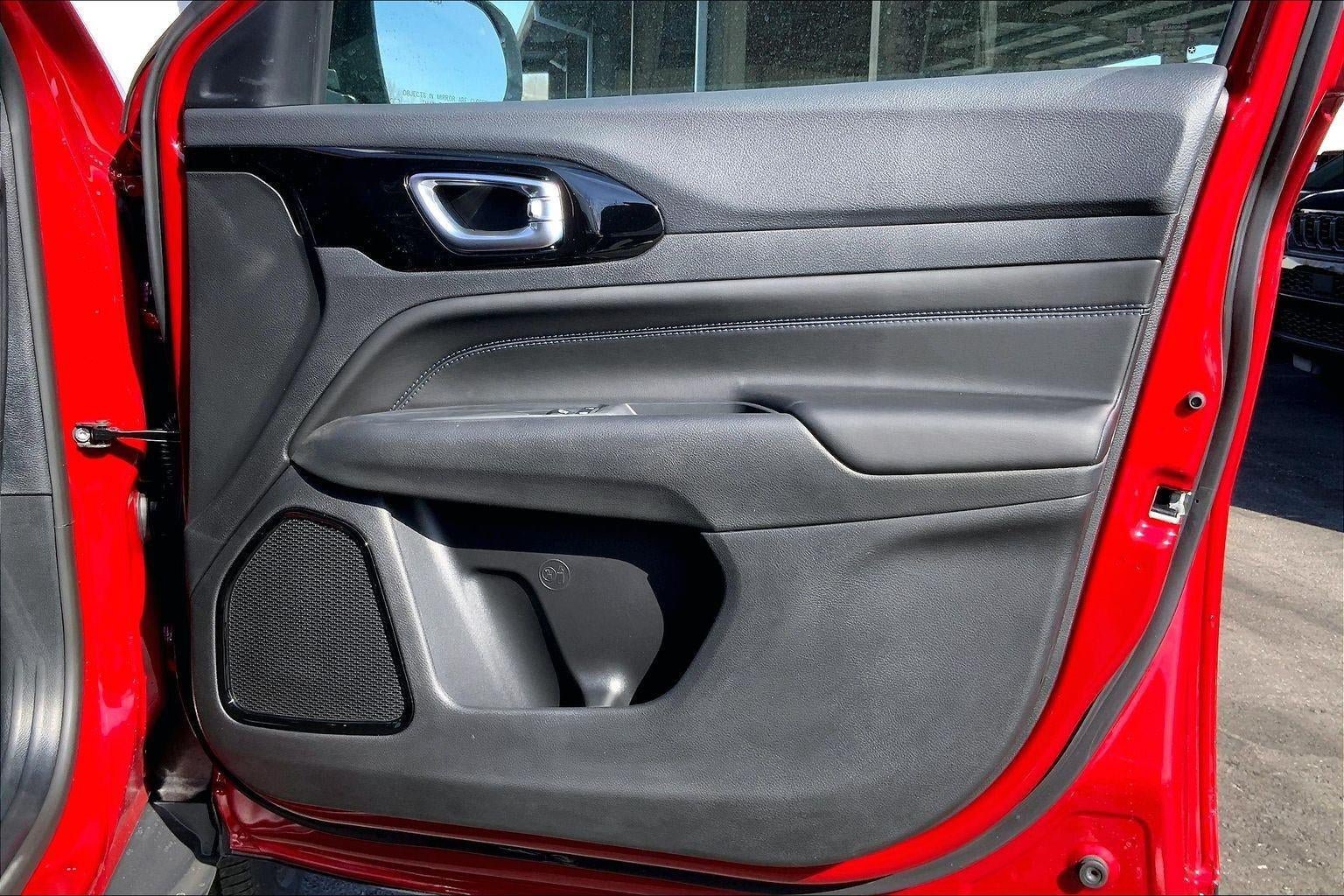 New 2026 Jeep Compass Latitude AWD/4WD image 22