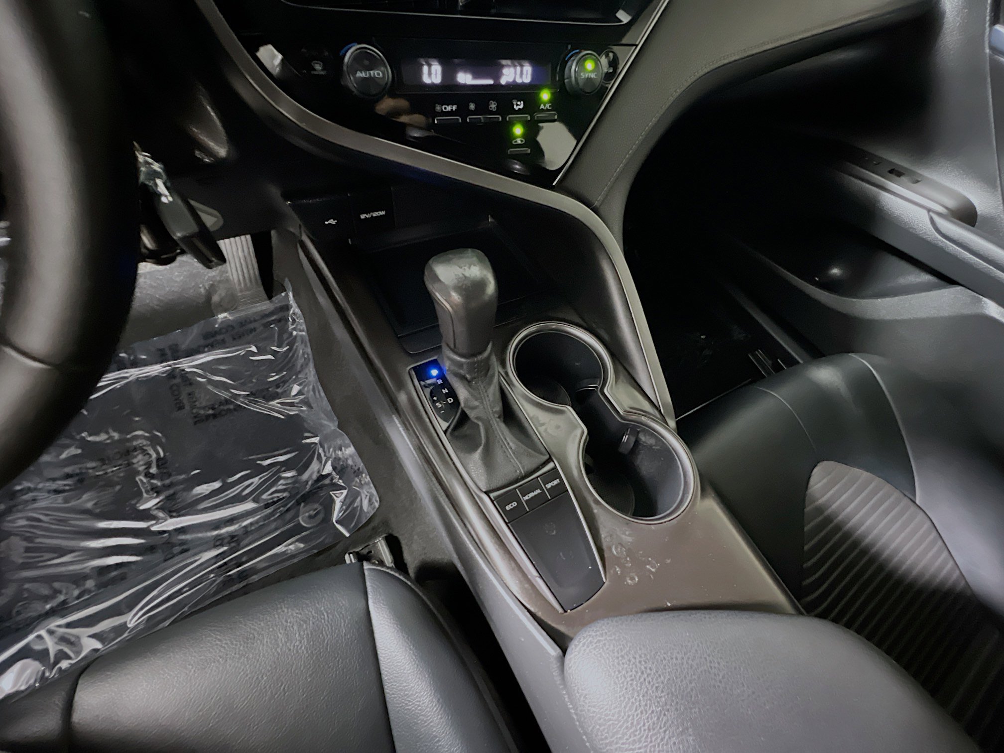 Used 2023 Toyota Camry SE image 25