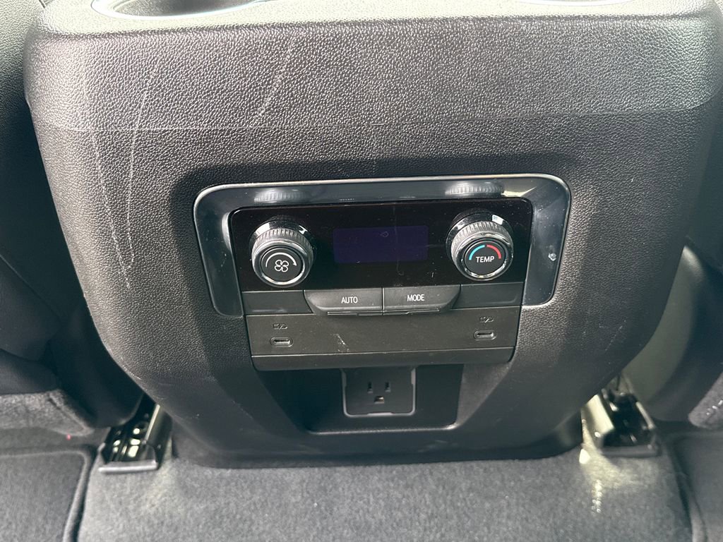 Certified 2025 Chevrolet Tahoe LT image 23