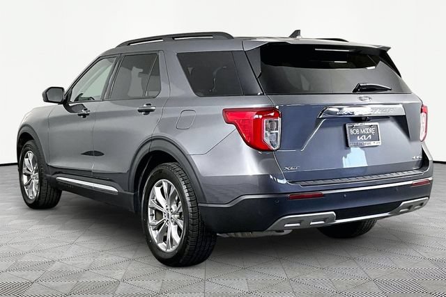 Used 2022 Ford Explorer XLT w/ Equipment Group 202A AWD/4WD image 4