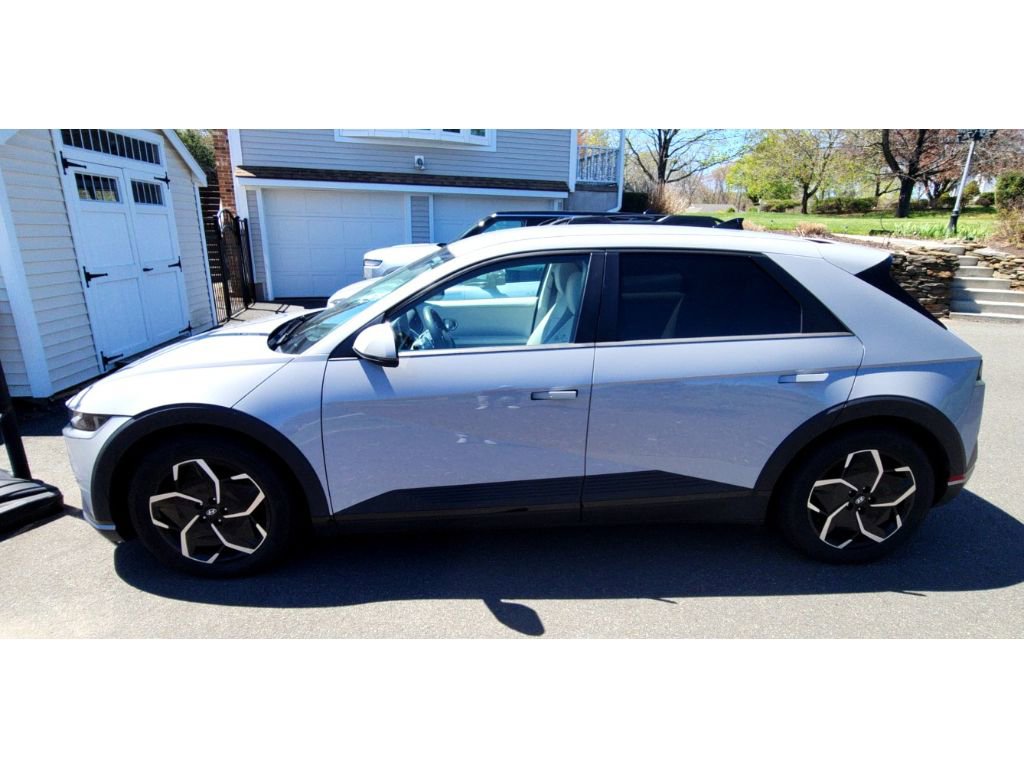 Used 2022 Hyundai Ioniq 5 SEL AWD/4WD image 2