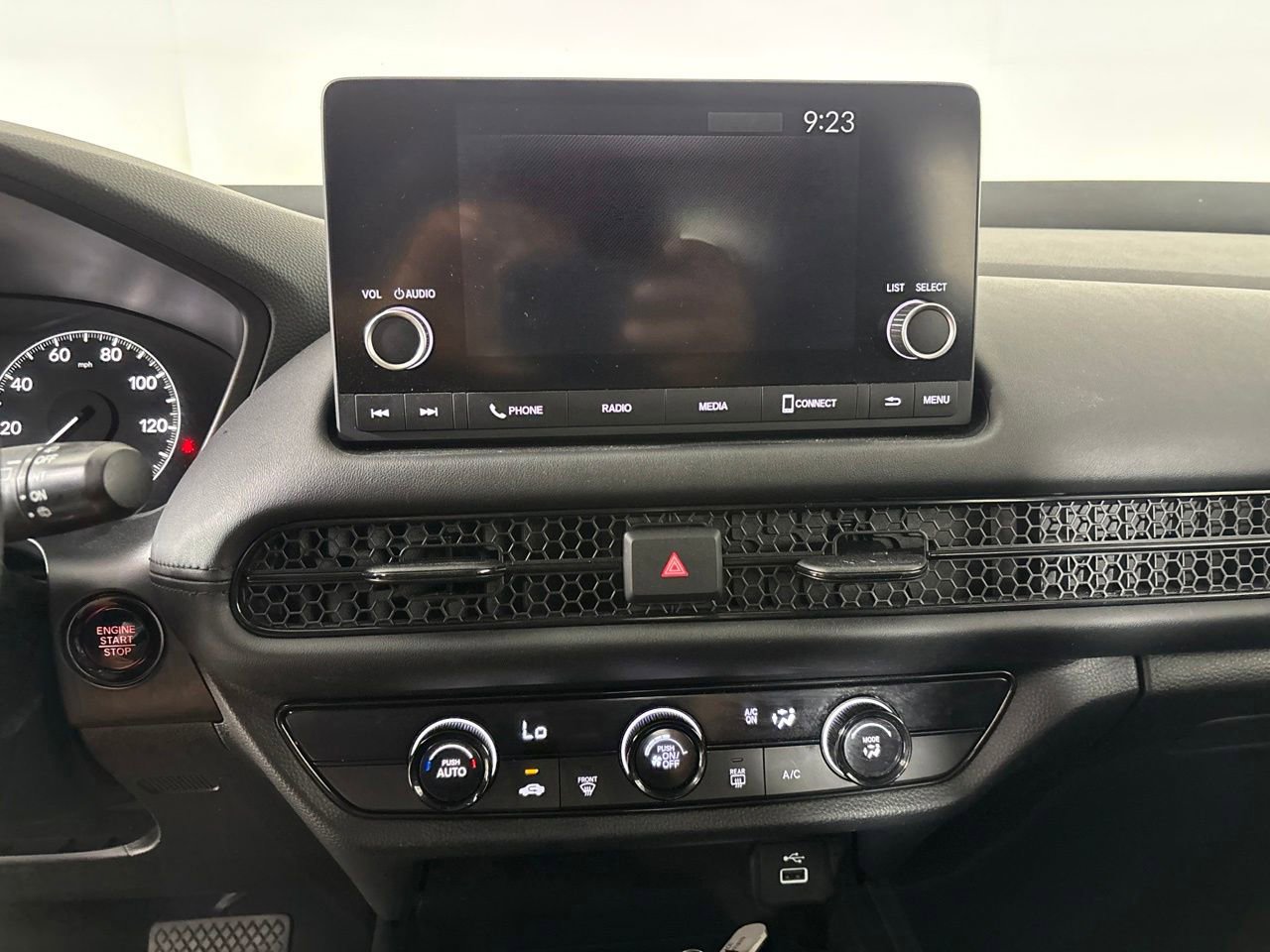 Used 2024 Honda HR-V LX image 13