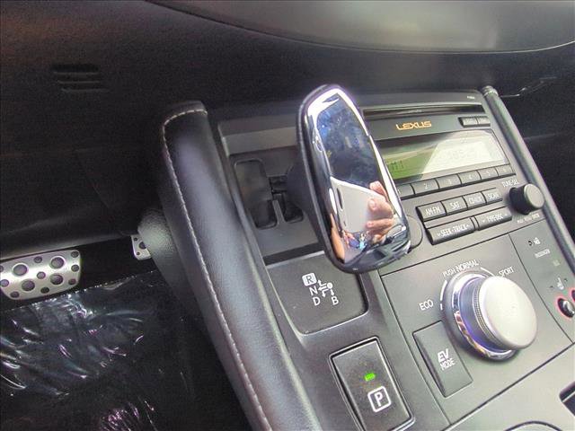 Used 2012 Lexus CT 200h Premium image 12