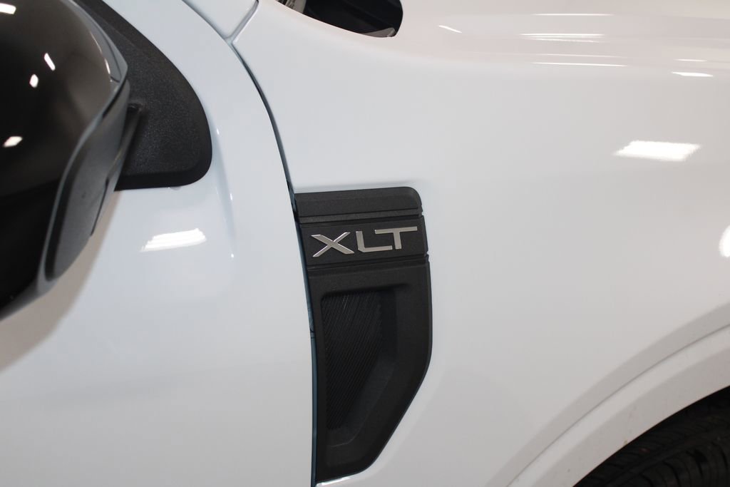 New 2025 Ford Maverick XLT w/ XLT Luxury Package image 11