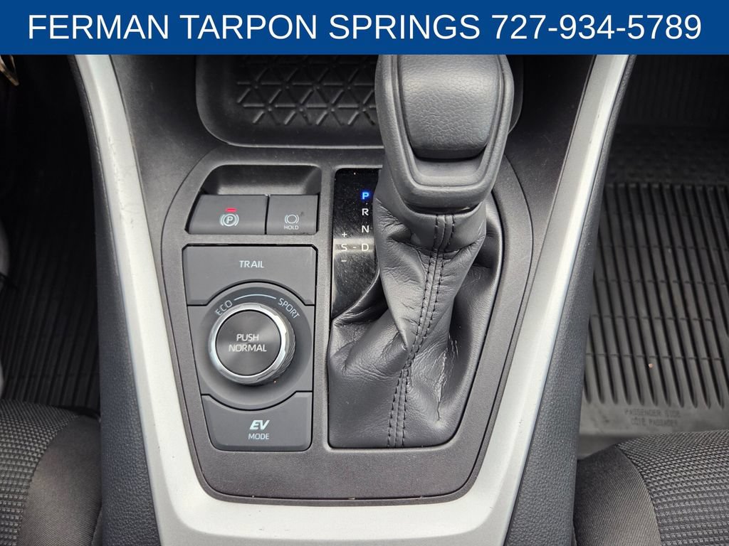 Used 2024 Toyota RAV4 LE AWD/4WD image 26