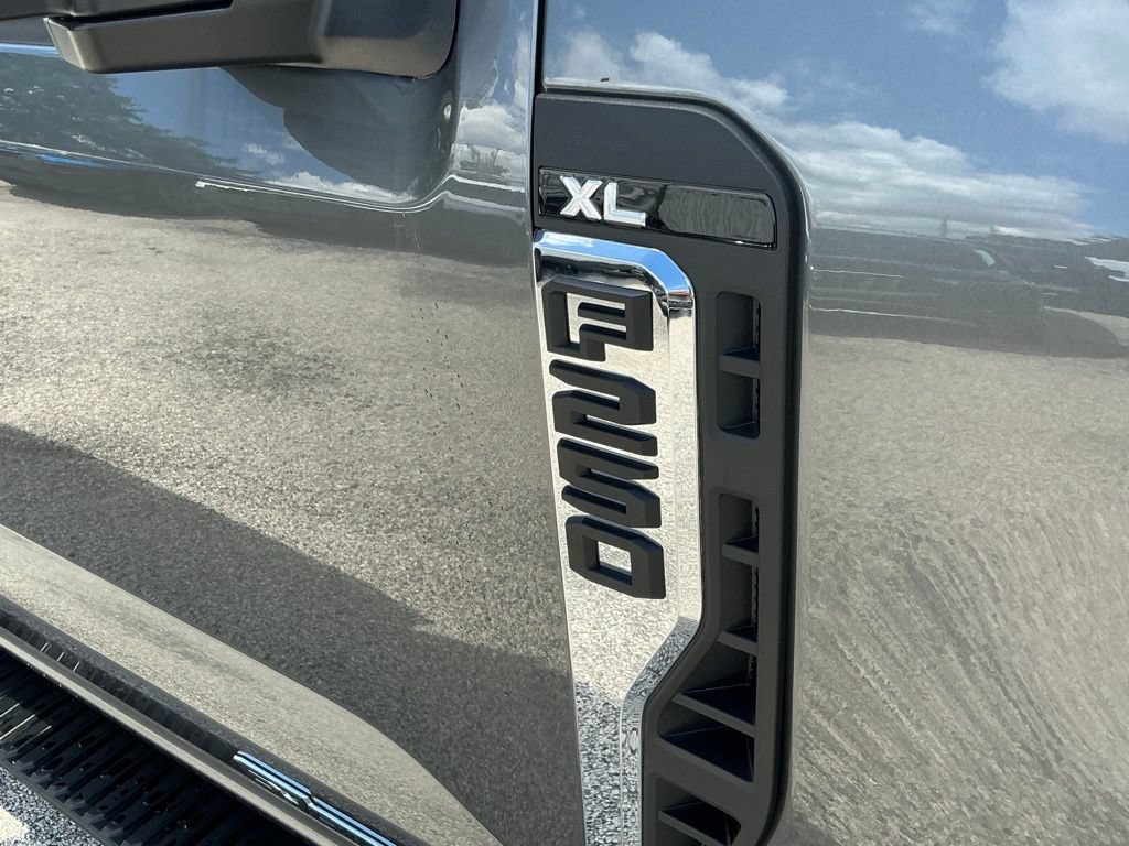 New 2026 Ford F250 XL RWD image 17