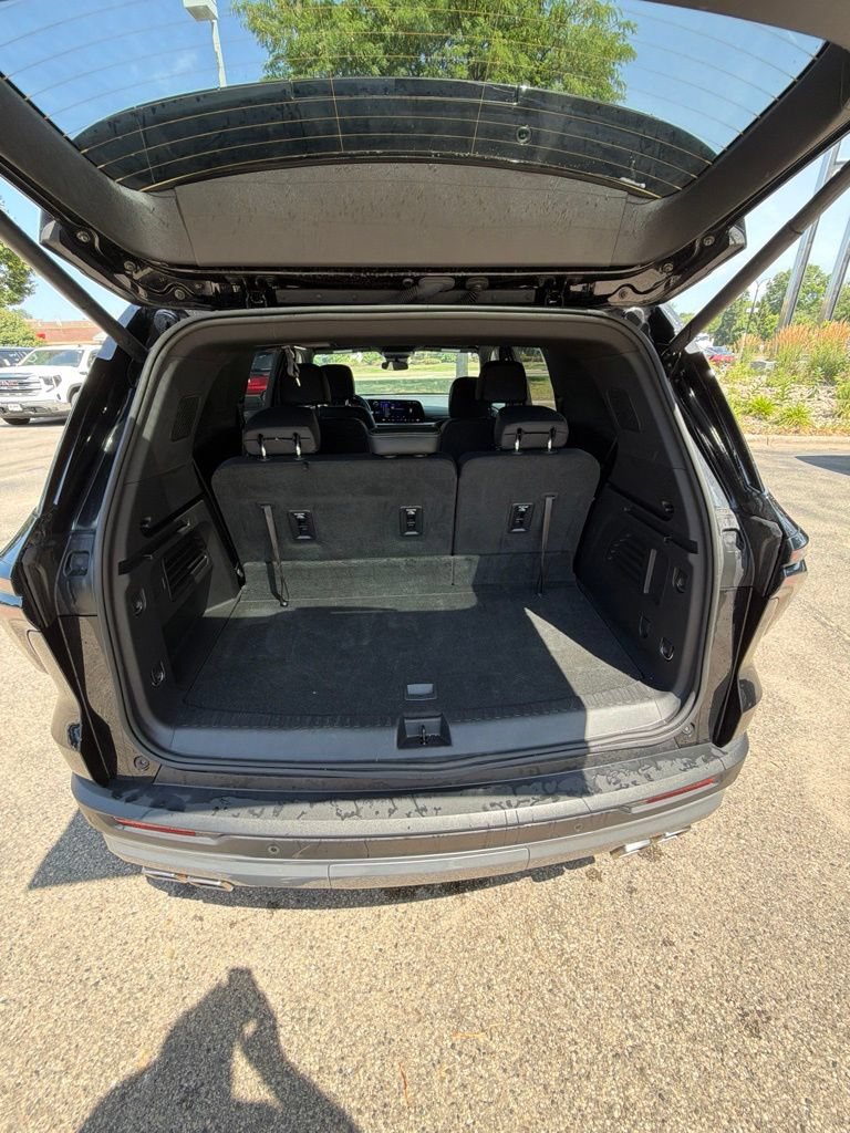 Used 2026 Chevrolet Traverse LT AWD/4WD image 22