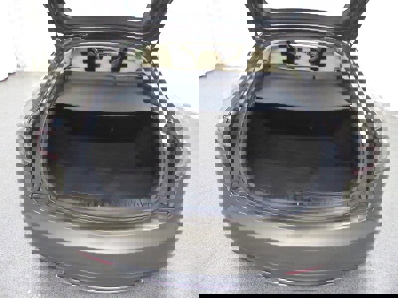 Used 2015 Tesla Model S 70D AWD/4WD image 32