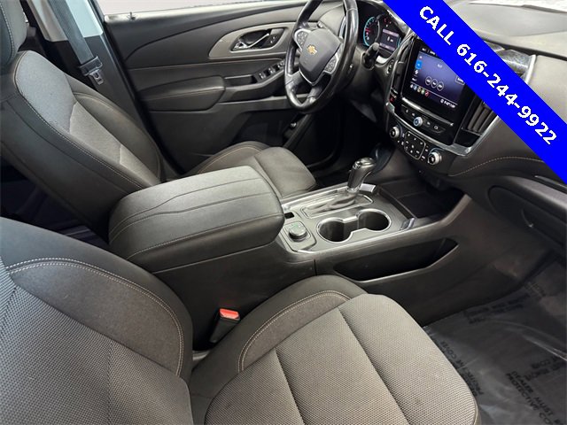 Used 2020 Chevrolet Traverse LT w/ Driver Confidence II Package image 9