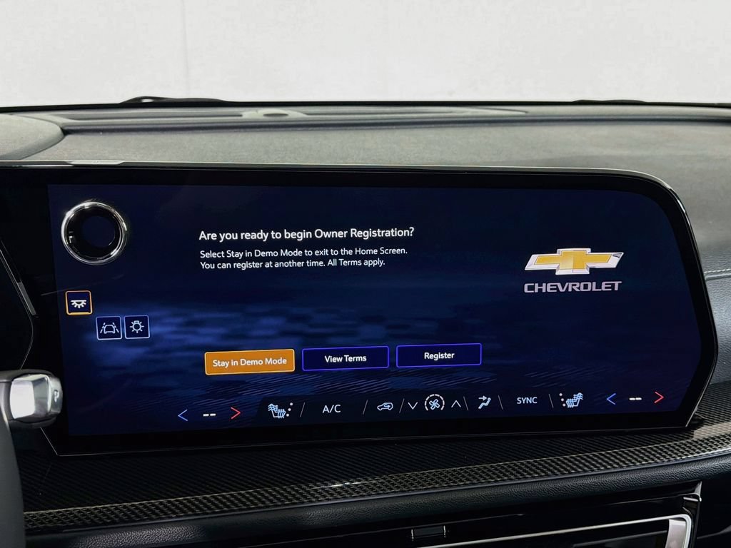 New 2027 Chevrolet Traverse Z71 w/ LPO, Floor Liner Package AWD/4WD image 15