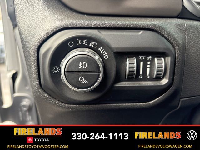 Used 2020 Jeep Gladiator Sport w/ Quick Order Package 24S image 13