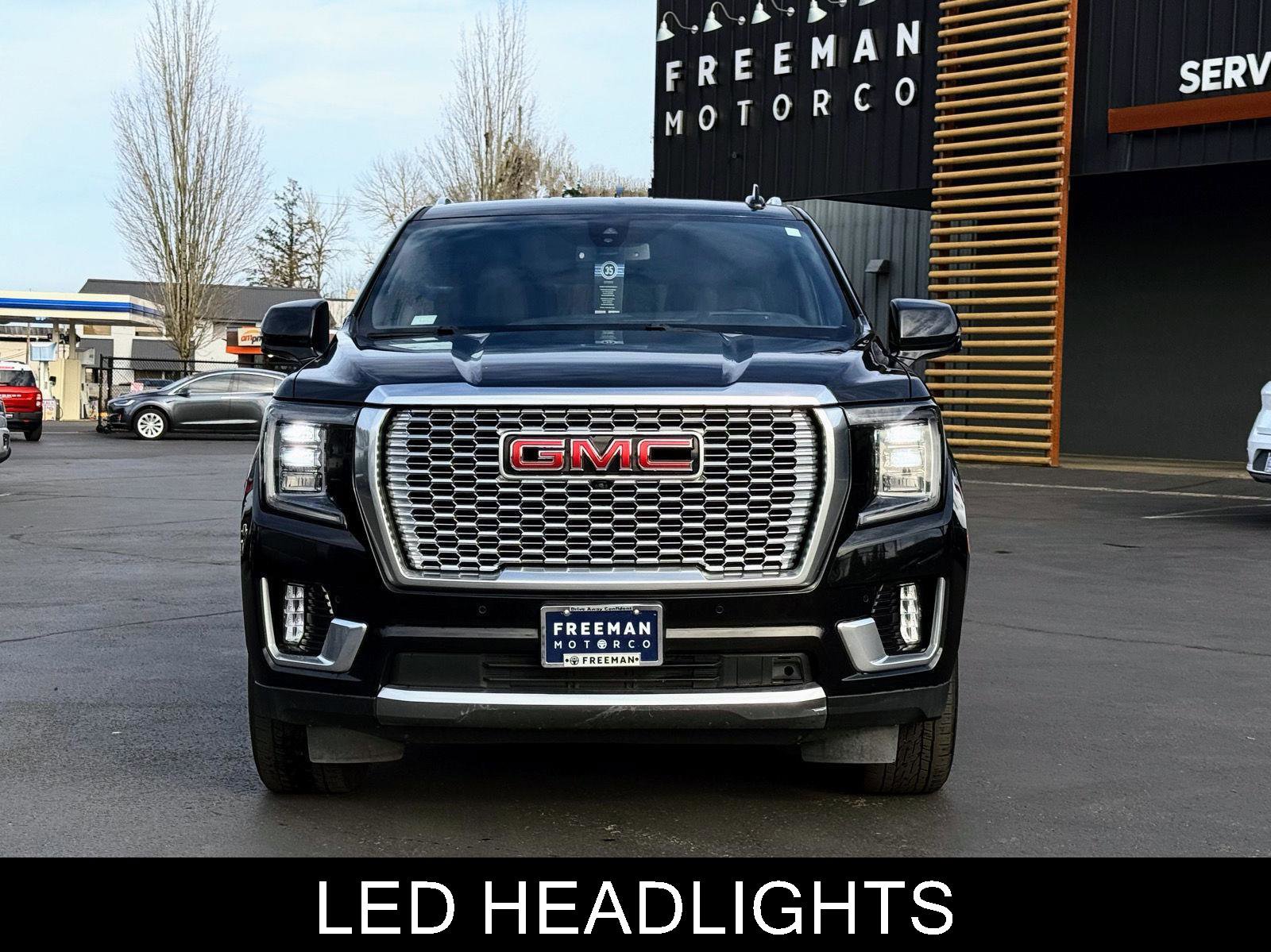 Used 2021 GMC Yukon XL Denali image 3