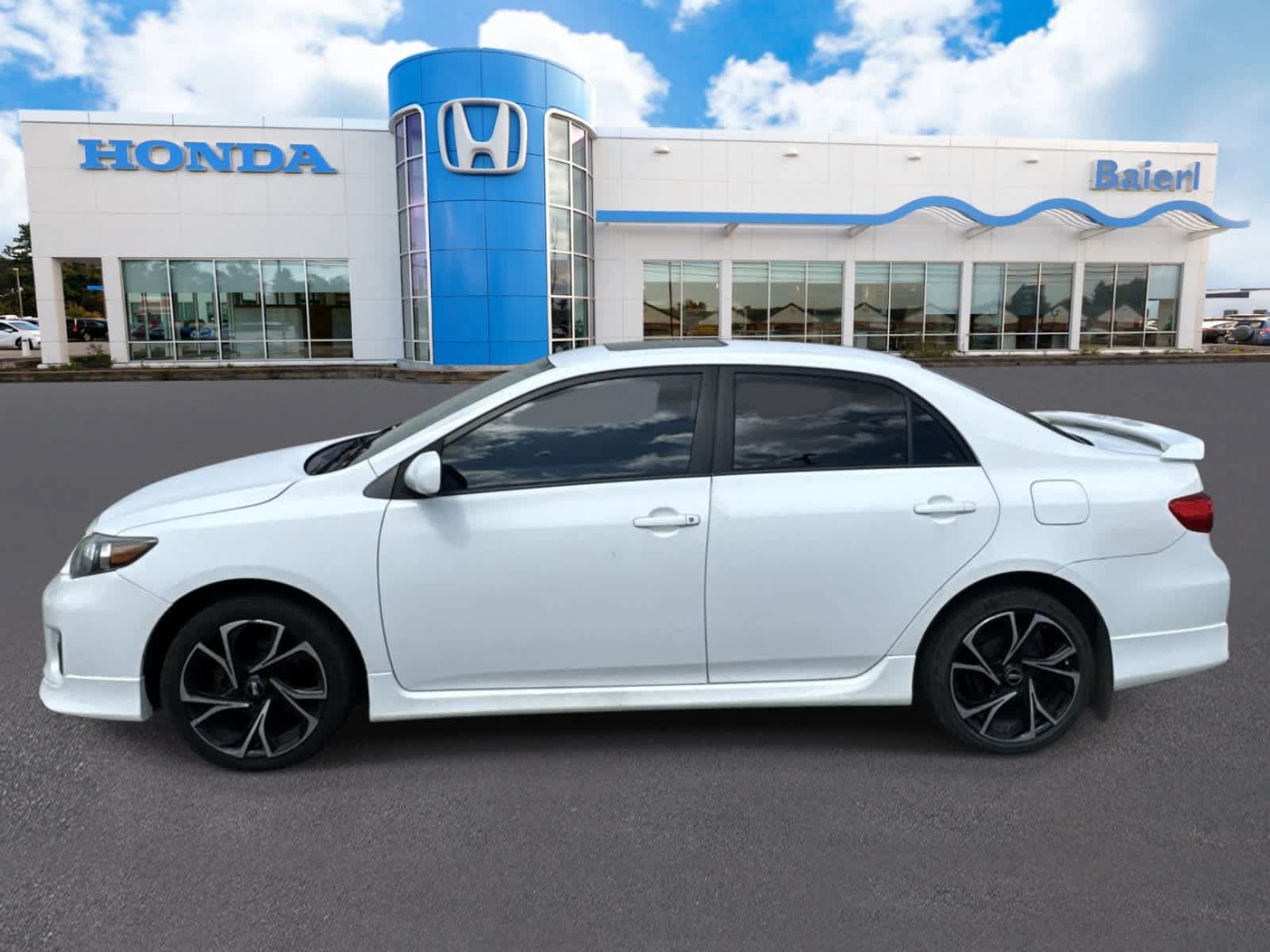 Used 2013 Toyota Corolla S w/ Premium Pkg FWD image 2