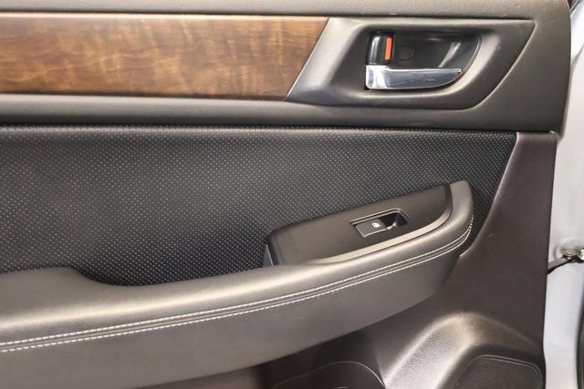 Used 2015 Subaru Outback 3.6R Limited w/ Popular Package #4 image 27