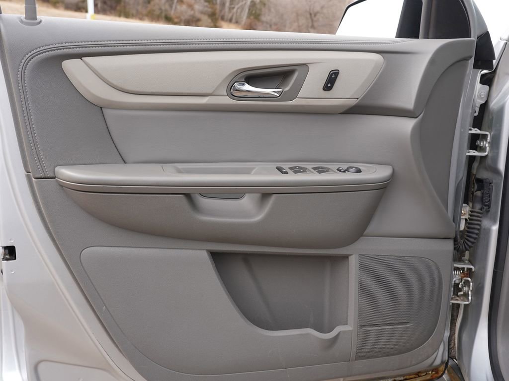 Used 2015 Chevrolet Traverse LS image 14