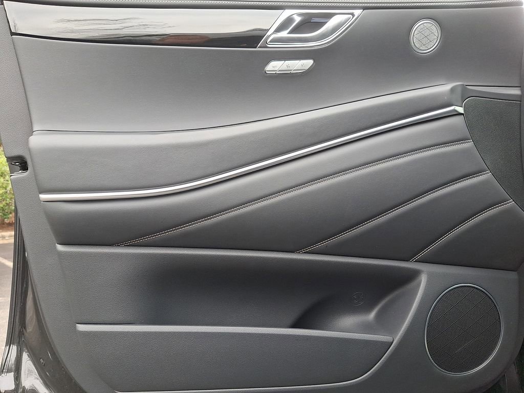 Used 2025 Genesis GV80 2.5T Standard image 14