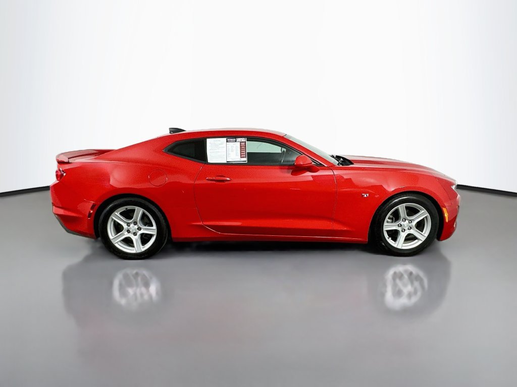 Used 2019 Chevrolet Camaro LT RWD image 7
