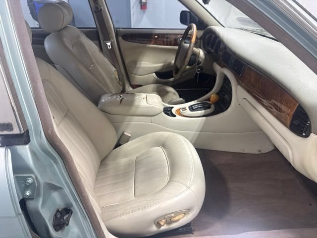 Used 2000 Jaguar XJ8 RWD image 22