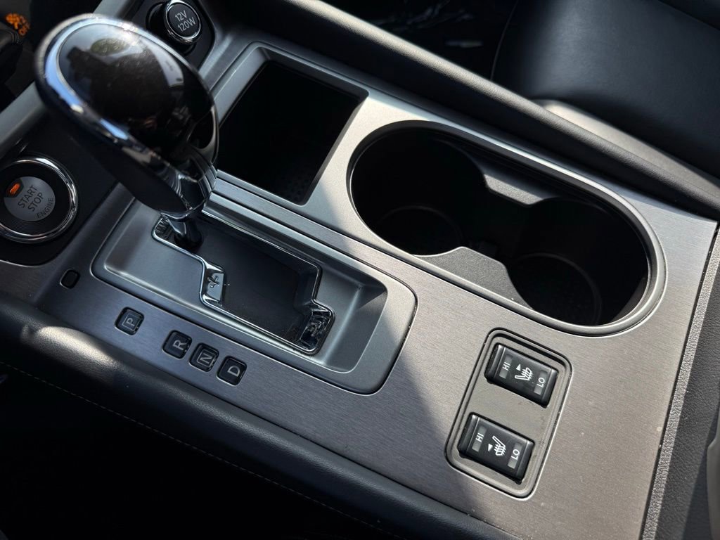 Certified 2024 Nissan Murano SV w/ SV Midnight Edition Package image 27