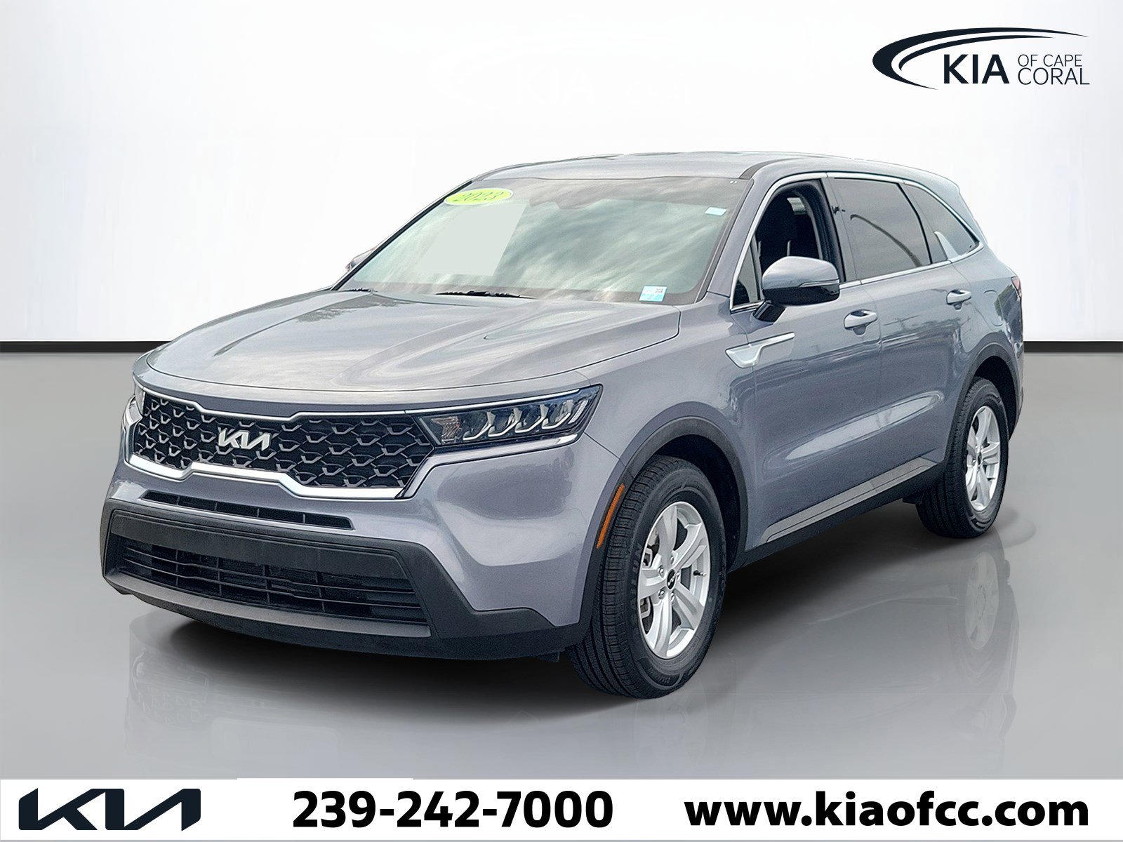 Certified 2023 Kia Sorento LX FWD image 3