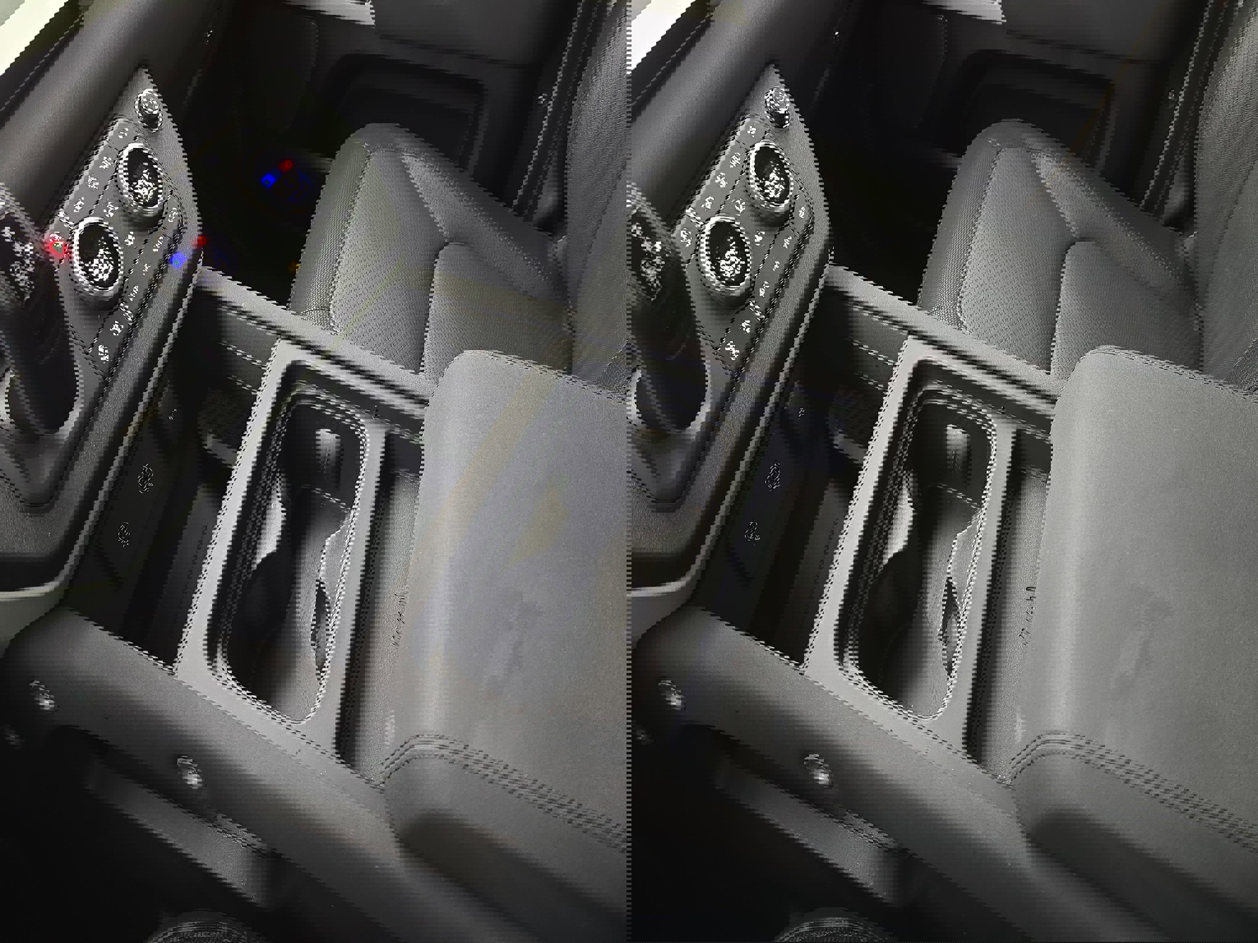 Used 2023 Land Rover Defender 110 X-Dynamic SE image 24