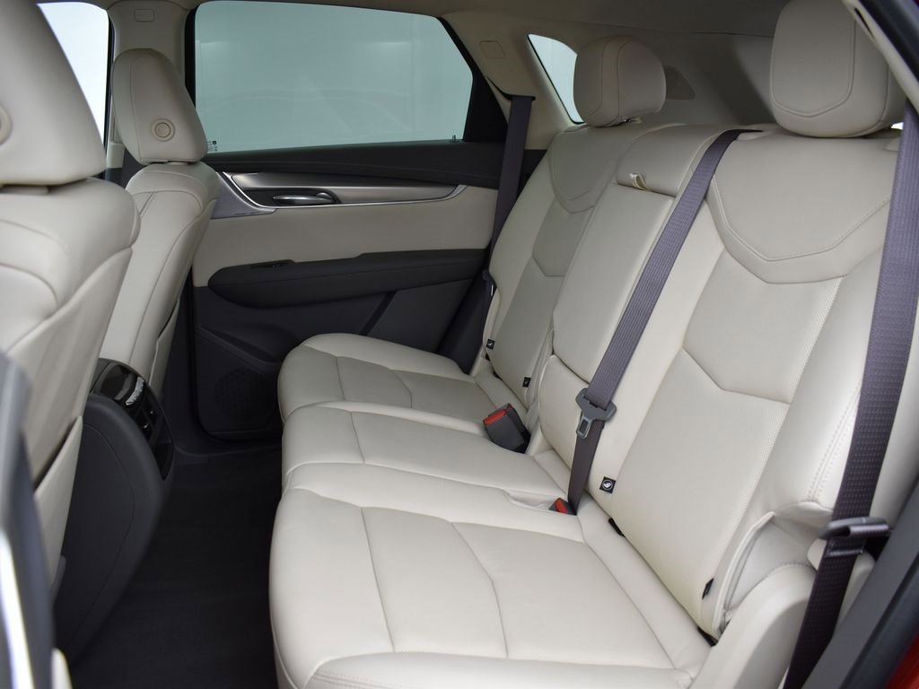 Certified 2022 Cadillac XT5 Premium Luxury w/ Technology Package image 26