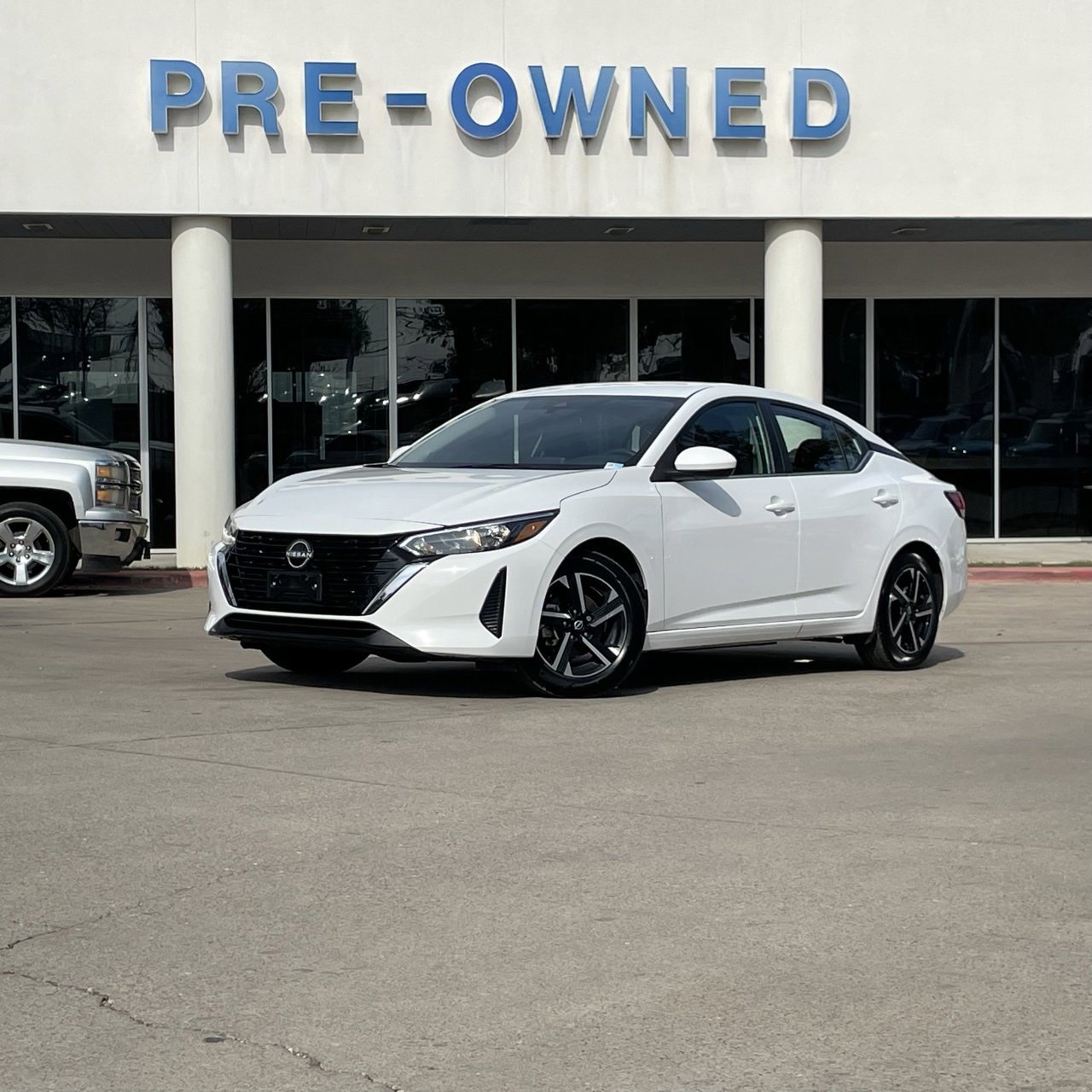 Used 2024 Nissan Sentra SV image 1