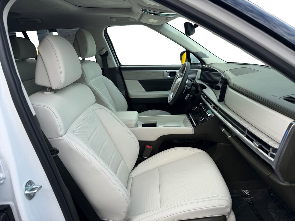 Used 2025 Hyundai Santa Fe Calligraphy image 15