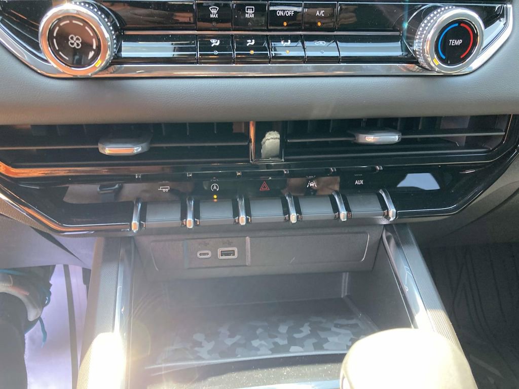 New 2026 GMC Canyon Elevation w/ Convenience Package image 20