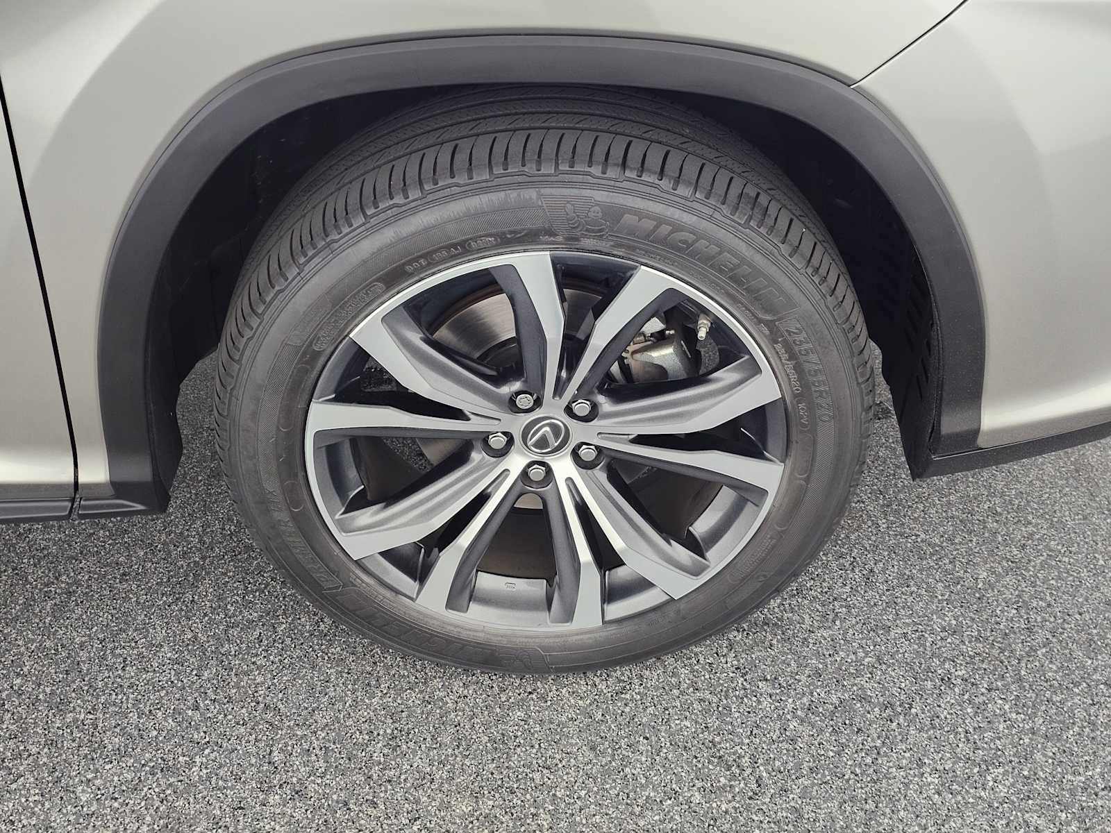 Used 2018 Lexus RX 350L FWD image 9