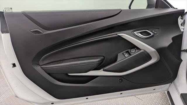 Used 2019 Chevrolet Camaro LT RWD image 13