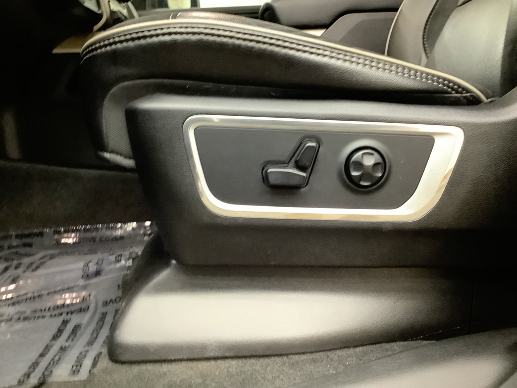 Used 2020 RAM 1500 Laramie AWD/4WD image 12