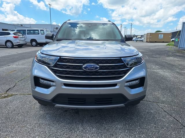 Used 2024 Ford Explorer XLT w/ Equipment Group 202A AWD/4WD image 40