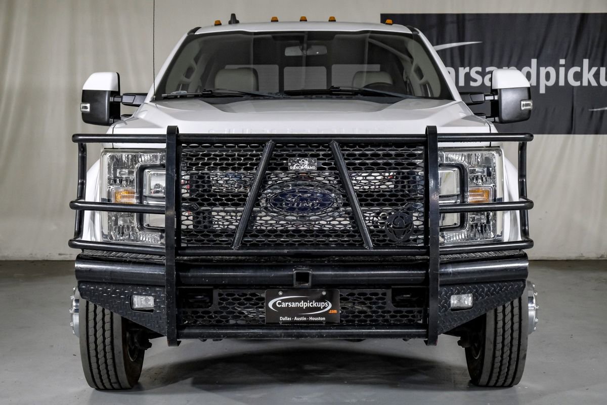 Used 2019 Ford F450 Lariat w/ Lariat Value Package image 3