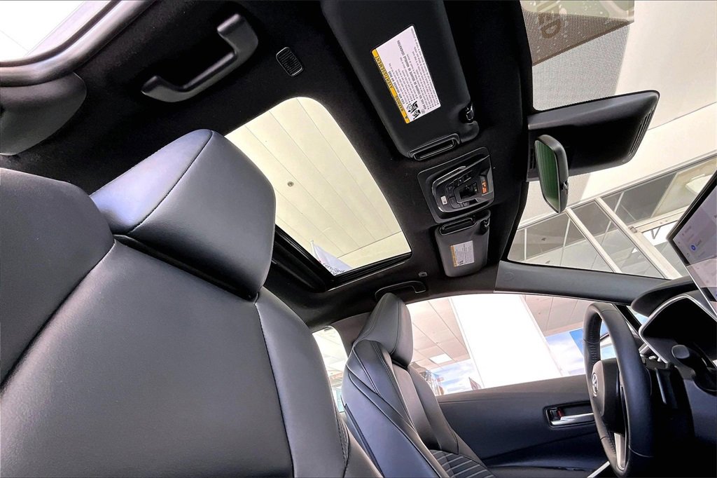Certified 2025 Toyota Corolla XSE image 27