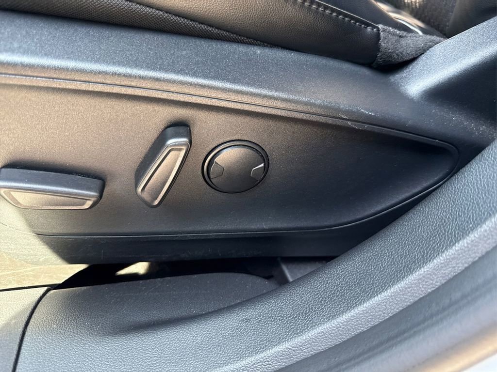 Used 2025 Ford Escape ST-Line image 23