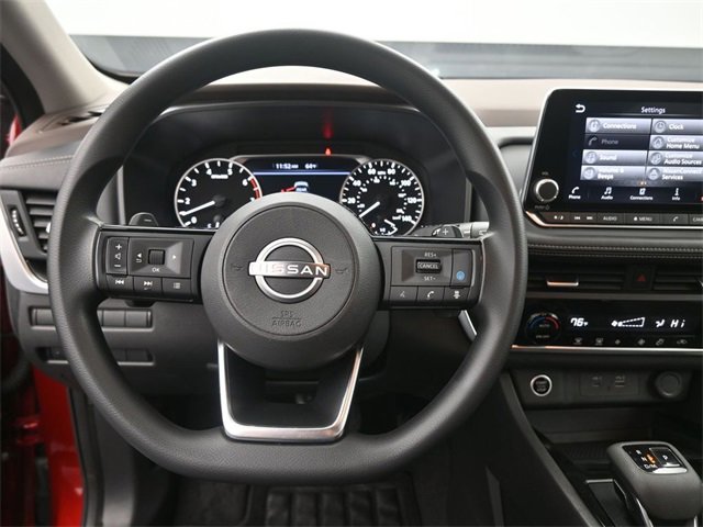 Used 2023 Nissan Rogue SV image 7