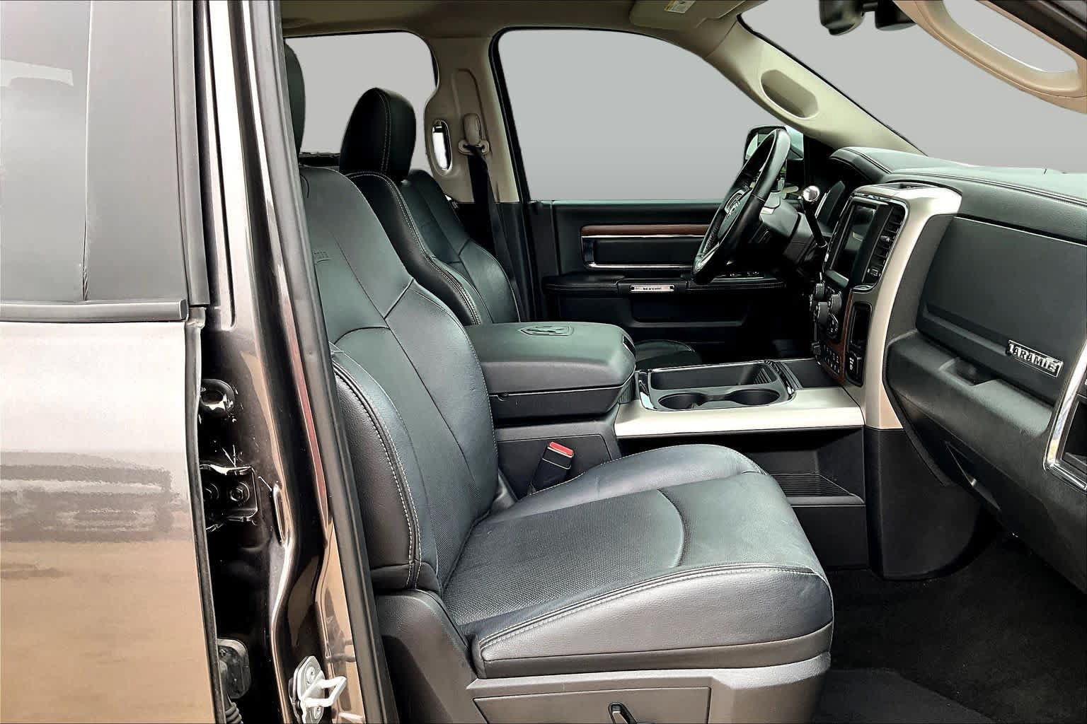 Used 2016 RAM 2500 Laramie AWD/4WD image 8