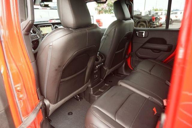 Used 2023 Jeep Wrangler Unlimited Sahara AWD/4WD image 11