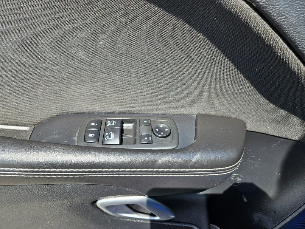 Used 2018 Dodge Challenger SXT w/ Blacktop Package RWD image 13