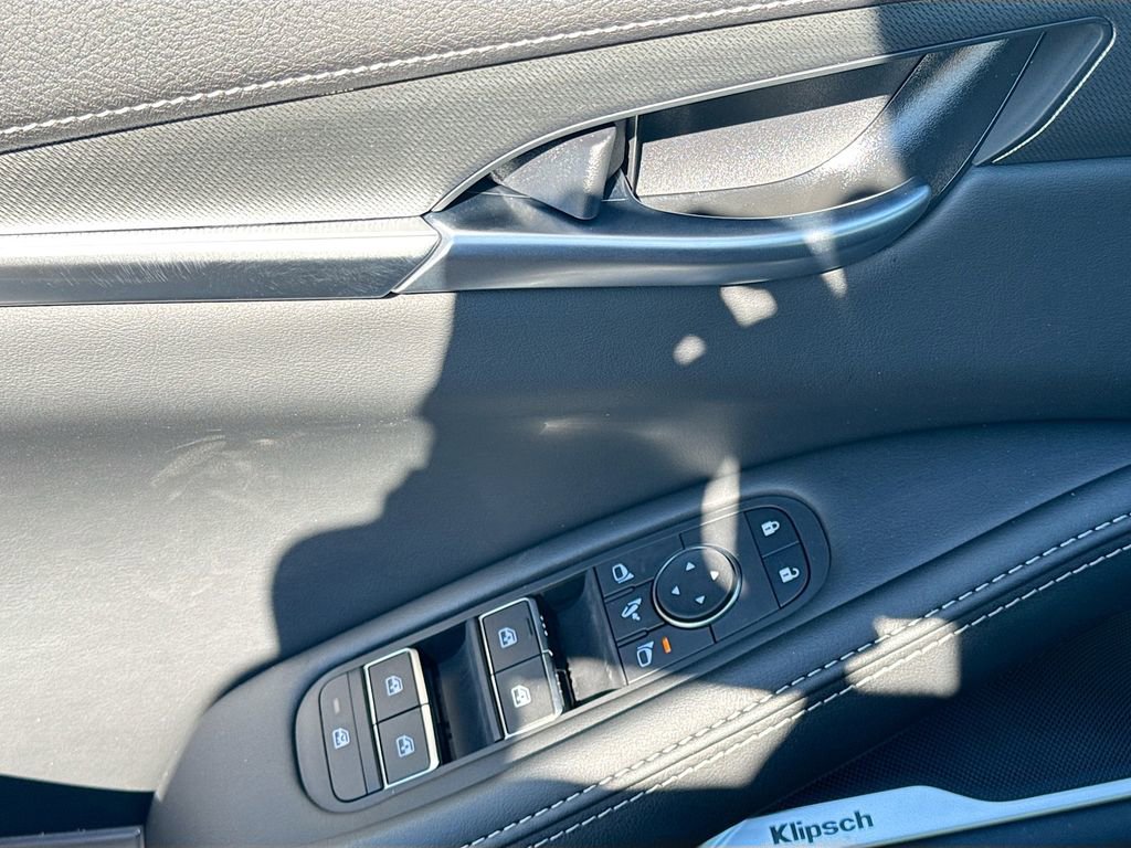Used 2026 INFINITI QX60 Luxe w/ Cargo Package image 19