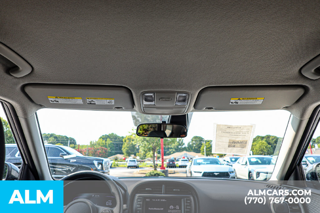 Used 2025 Kia Soul LX w/ LX Technology Package FWD image 51