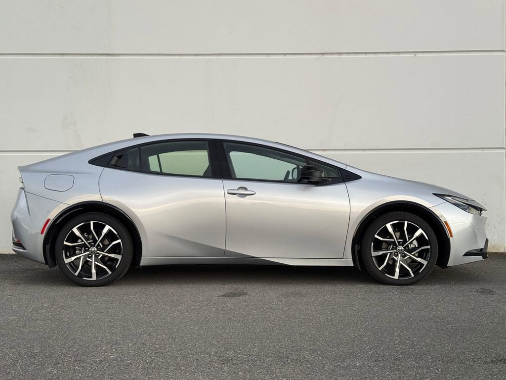 Used 2026 Toyota Prius Plug-In Hybrid w/ Limited Premium Package image 8