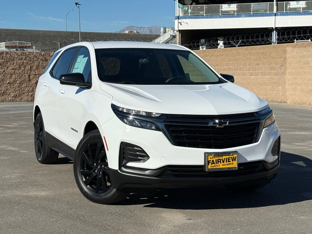 Used 2023 Chevrolet Equinox LS w/ LS Convenience Package image 3