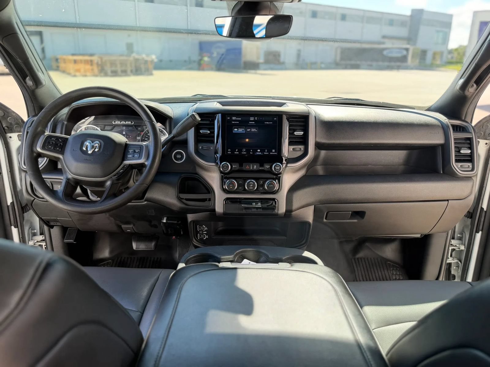Used 2022 RAM 3500 Tradesman w/ Chrome Appearance Group AWD/4WD image 26