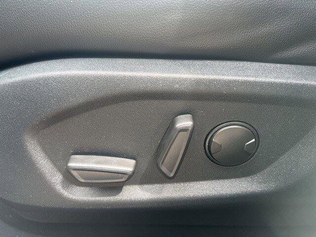 Used 2022 Ford Edge Titanium image 6