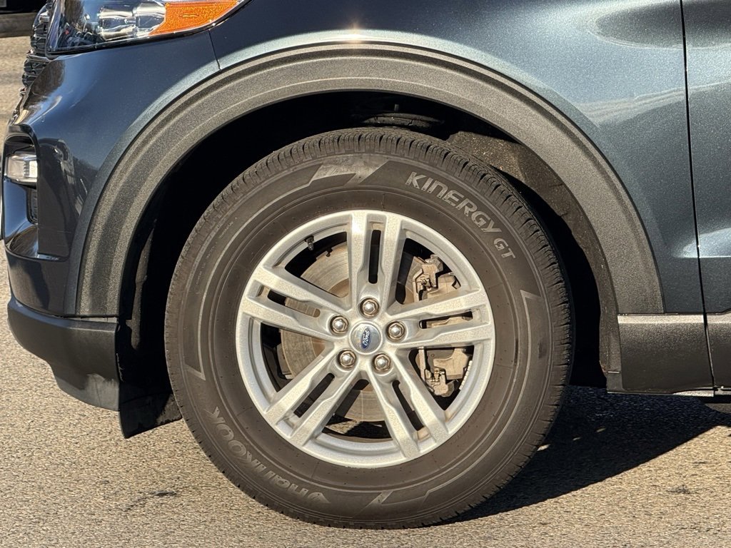 Used 2022 Ford Explorer XLT w/ Equipment Group 202A image 9