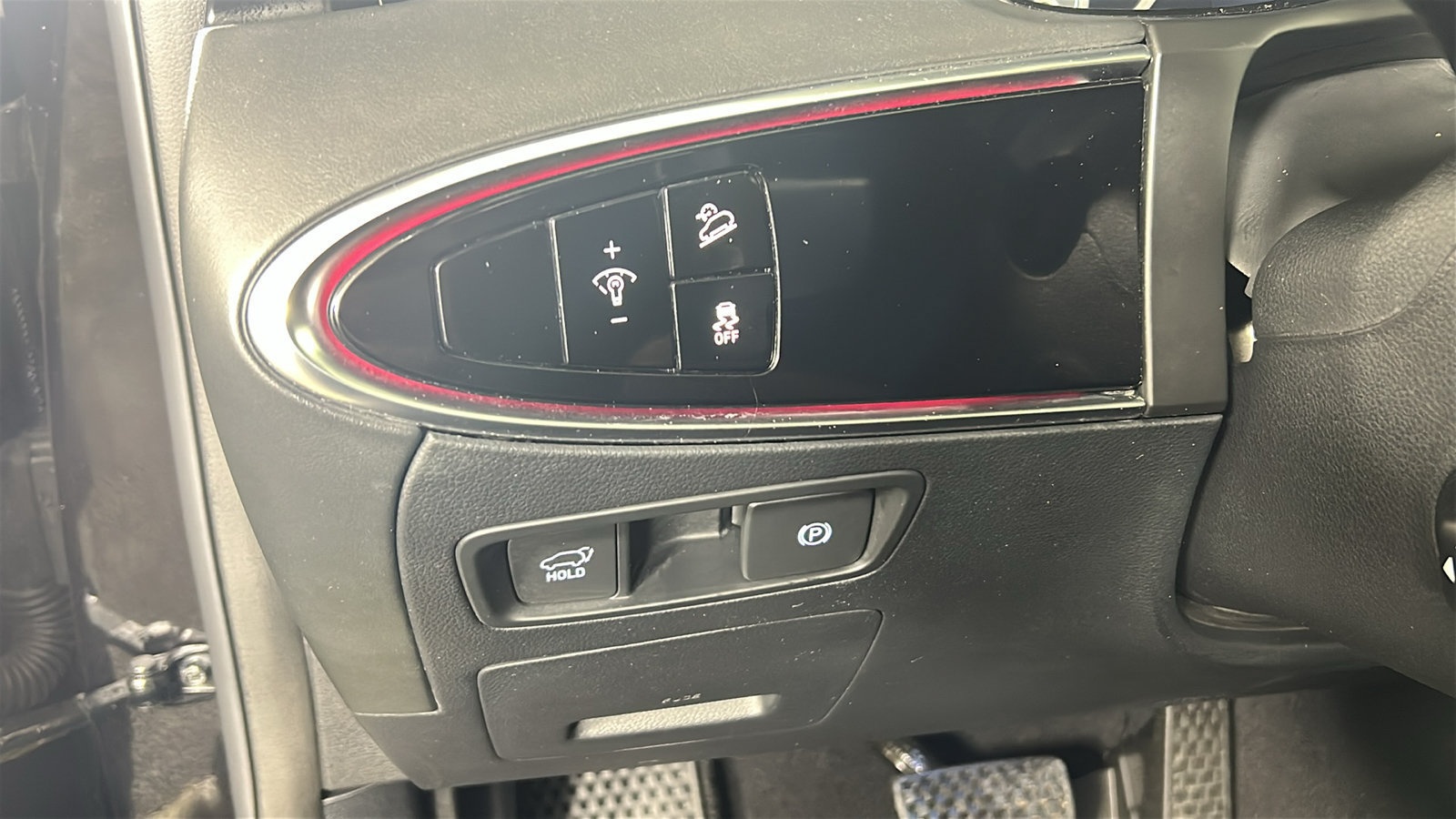 Used 2025 Genesis Electrified GV70 AWD/4WD image 24