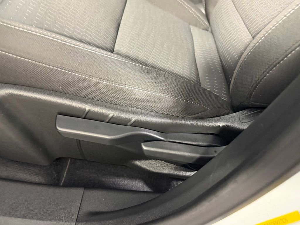 Used 2025 Chevrolet Equinox LT image 20